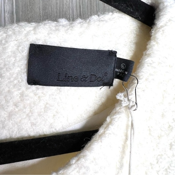 Line & Dot Wool Blend Dressy Crop Shirt - Picture 4 of 7